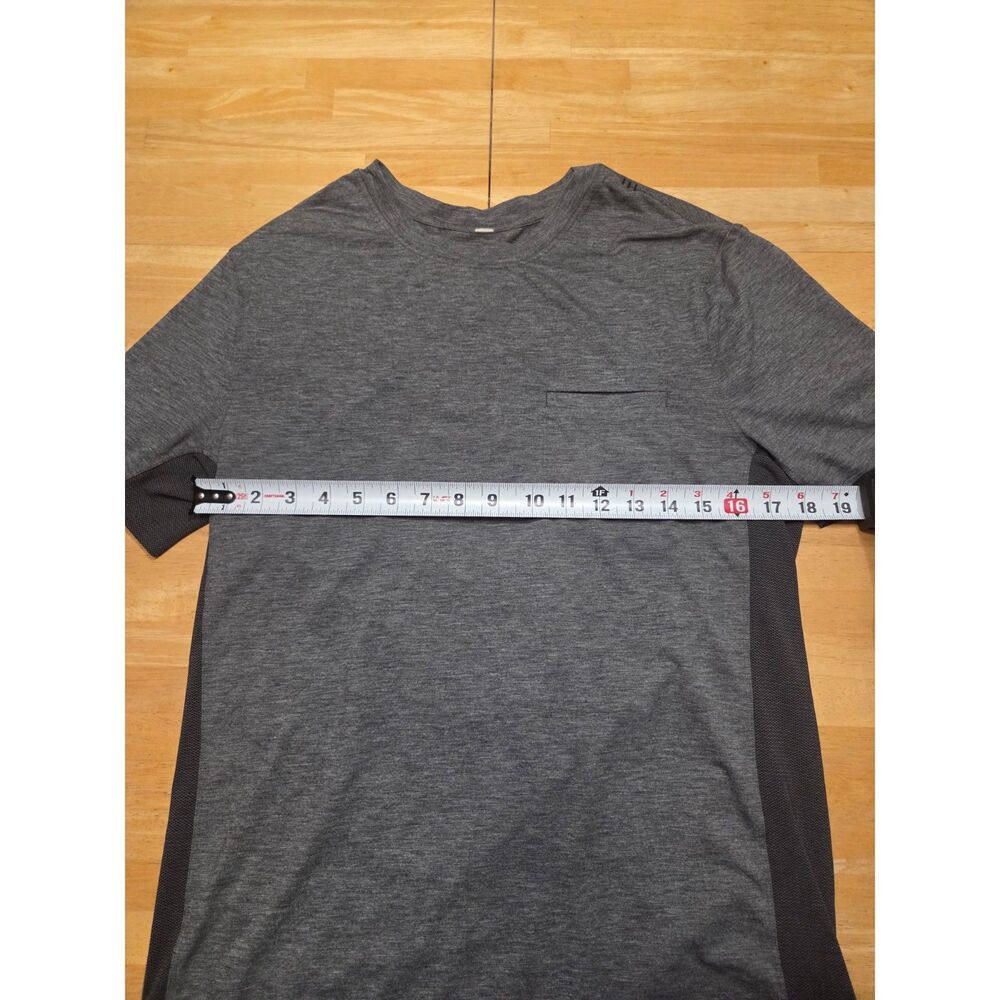 Lululemon Performance Tech Pocket Small Short Sleeve Obsidian Gray Running Shirt - Picture 7 of 8